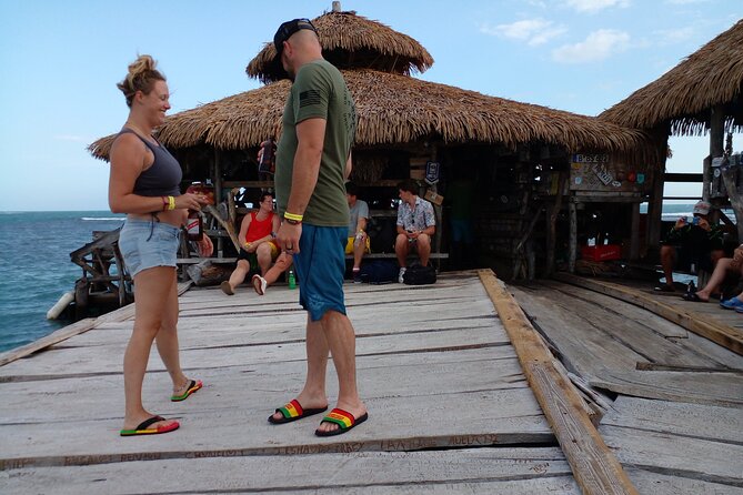 Montego Bay Airport Private Taxi Transfer To Negril Hotels - Stops For Lunch, Shopping, Patties, And Photos