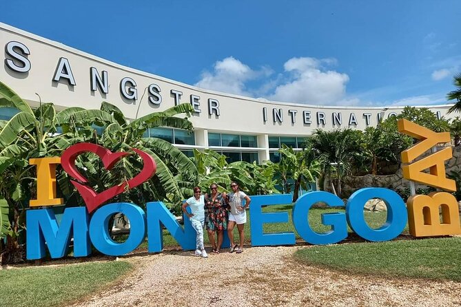 Montego Bay Airport Private Transfer to Hotels in Montego bay - Comfort, safety, and group arrangements