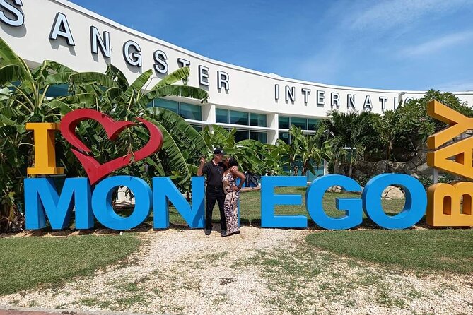 Montego Bay Airport Private Transfer to Hotels in Montego bay - What private service means for your group