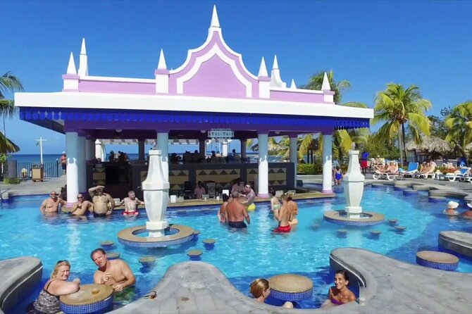 Montego Bay Airport Private Transfer to Montego Bay Hotels - The timing question: 5 to 15 minutes or longer?