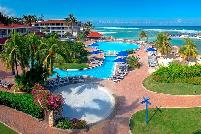 Montego Bay Airport Private Transfers to any Montego Bay Hotels - Friendly drivers can make the transfer feel more personal