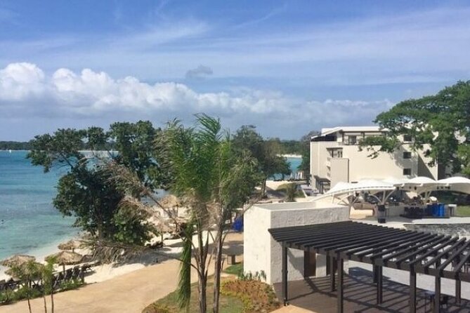 Montego Bay Airport to Royalton/Hideaway Negril Private Transfer - Key points at a glance
