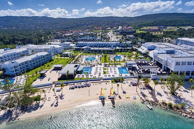 Montego Bay Airport Transfer to Montego Bay and Falmouth Hotels - The return trip from your hotel