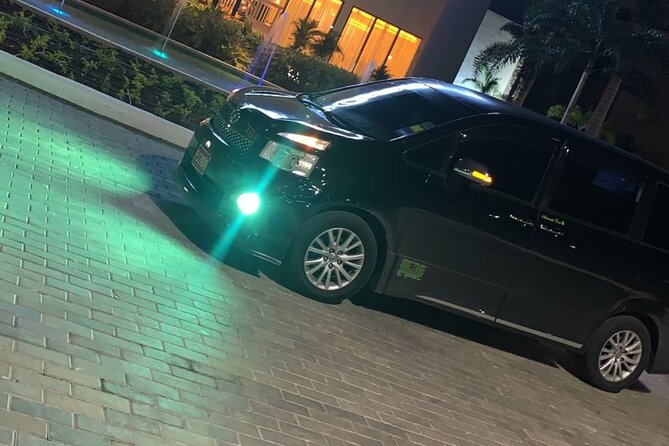 Montego Bay Airport Transfer to Ocho Rios, Negril and Trelawny - The comfort of a dedicated air-conditioned vehicle