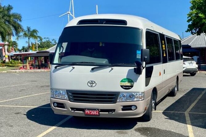 Montego Bay Airport Transfer to Resorts in Montego Bay - What the 15 to 45 minute ride feels like