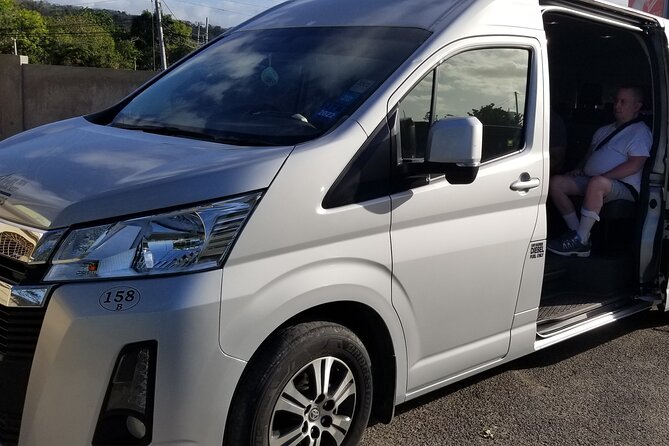 Montego Bay airport transfers - A private start at Sangster International Airport