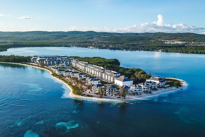 Montego Bay Airport Transfers to Hotels in Falmouth/ Trelawny - Who will get the most from this transfer?