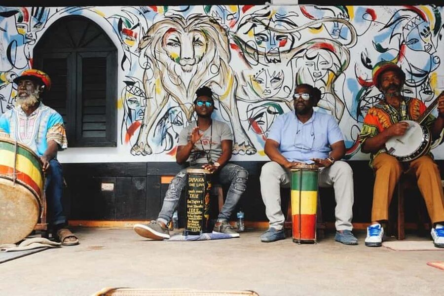 Montego Bay: Bob Marley, Dunn's river and Luminous Lagoon - The long road to Nine Mile