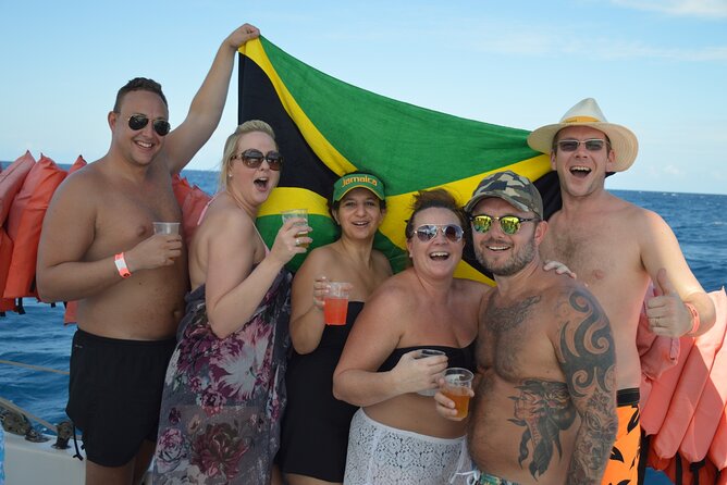 Montego Bay Catamaran: Snorkel Tour with Open Bar & Reggae DJ - Snorkeling in Montego Bay Marine Park