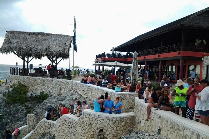Montego Bay Excursion Negril 7 Miles Beach, Rick's Cafe and Time Square Shopping - Why this Montego Bay shore excursion works