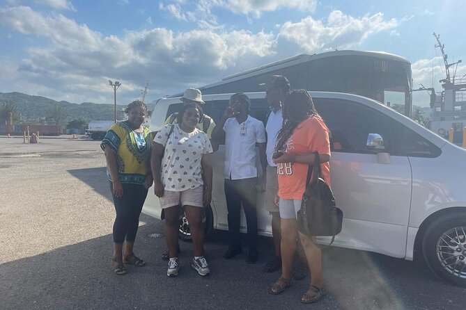 Montego Bay Highlights with Local Guide & Private Transportation - Doctor’s Cave Beach and Rose Hall White House