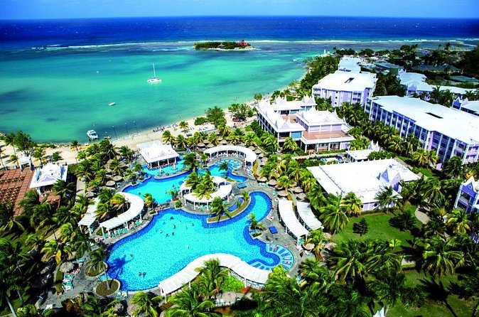 Montego Bay Hotels Airport transfer - Who will find this worth the price?