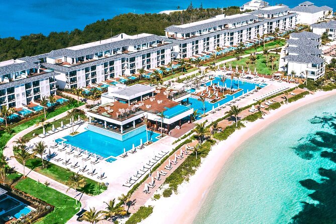 Montego Bay Hotels Private Airport Transfer - Finding the Driver Outside the Airport