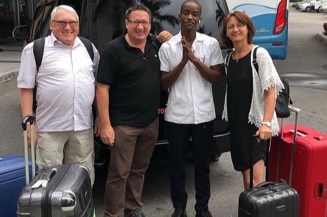 Montego Bay Jamaica Airport Transfer to Montego Bay and Falmouth - Leaving Sangster Airport with a clear meeting plan