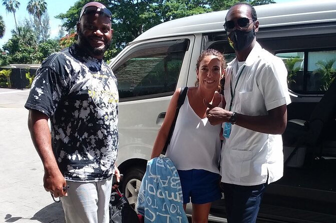 Montego Bay Jamaica MBJ Airport Transfer to Hotels in Montego Bay - Meeting Victor and getting local context