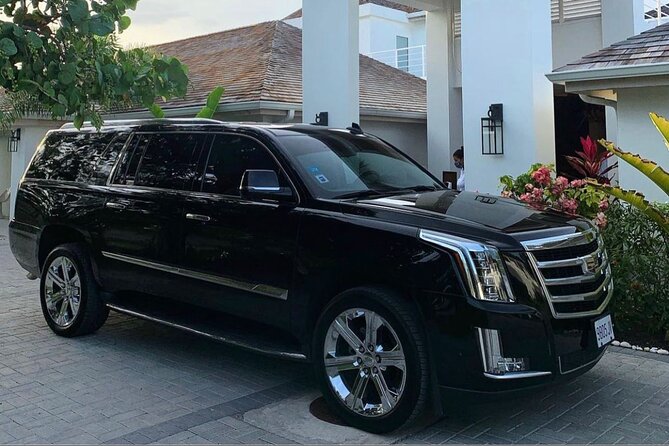 Montego Bay, Negril, Ocho Rios Areas Private Luxury Transfer - Meeting Your Driver at Sangster International Airport
