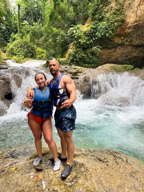 Montego Bay: Private Dunn's River Falls and Blue Hole Tour - Who should choose this tour?