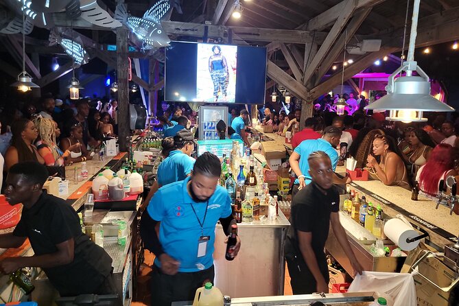 Montego Bay: Private Night Life Experience - Entering Lounge 27/27 with VIP access