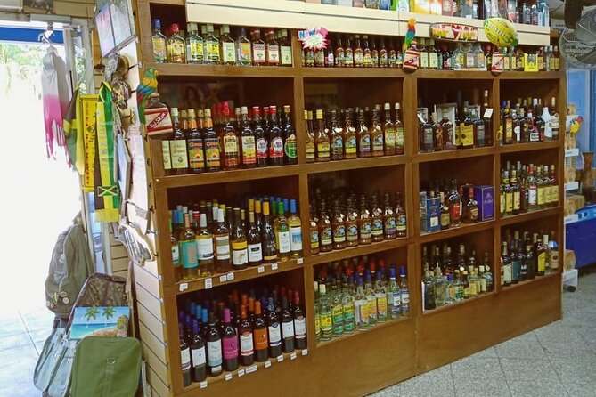 Montego Bay Private Shopping Tour with Hotel Pickup - What private really means here