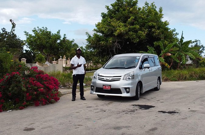 Montego Bay Private Transfer Airport to Hotel one way trip - Cold refreshments and a warm Jamaican welcome