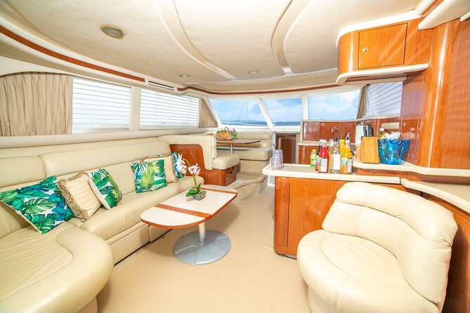 Montego Bay Private Yacht Tour with Open Bar and Lunch - The crew makes or breaks the outing