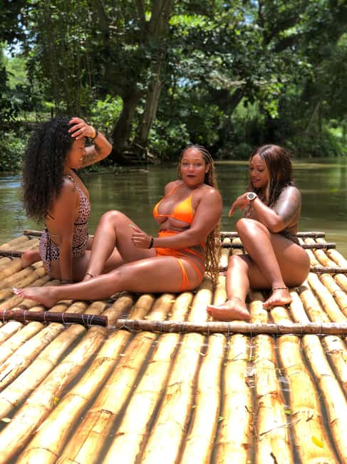Montegobay: Rafting Tour with Limestone Massage - A Gentle Ride on Jamaica’s Great River
