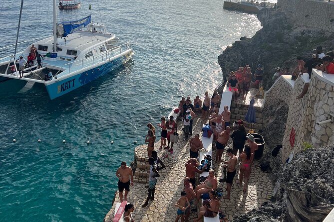 Negril 7 mile Beach, Party Catamaran Cruise and Ricks Cafe Combo - Two hours at Rick’s Cafe