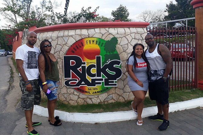 Negril 7 Miles Beach and Ricks Cafe Tour from Montego Bay - Why the long Rick’s Cafe stop matters