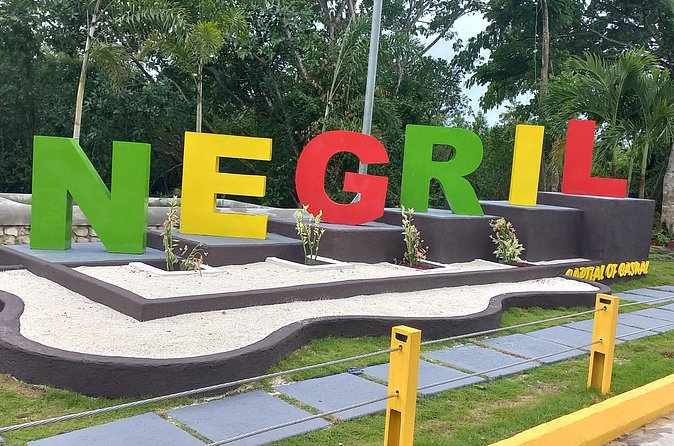 Negril 7 Miles White Sand Beach and Rick's Cafe from Montago Bay - Timing, weather, and cancellation details
