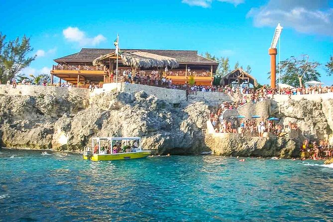 Negril Beach, Ricks Cafe and Margaritaville from Montego Bay - Rick’s Café and the Negril cliffs