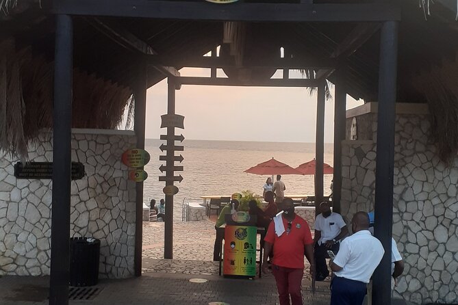 Negril Hilite Ricks Cafe and Humming Garden from Negril - One hour at Rick’s Cafe before sunset