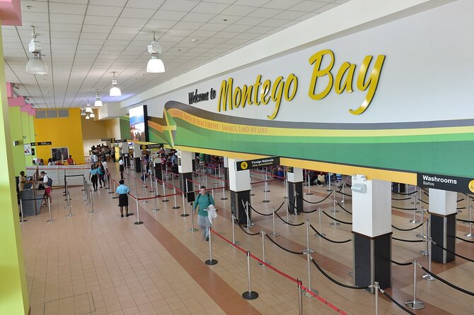 Negril Hotels Private Airport Transfer - The 90-minute drive from Montego Bay to Negril