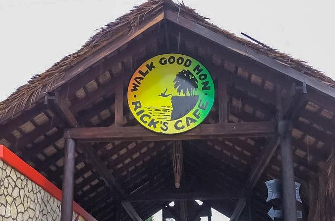 Negril Ricks Café Sunset Tour - Seven Mile Beach and the shape of the day