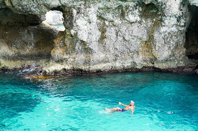 Negril Ricks Café Sunset Tour - Food, drinks, and cliff jumping