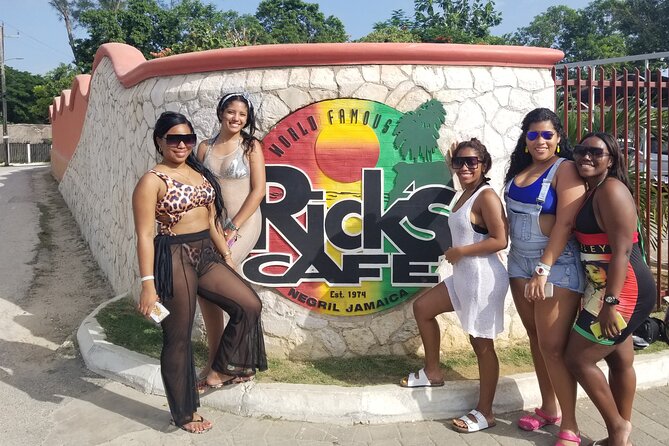 Negril Seven Miles Beach Day and Rick's Cafe Sunset Private Tour - Patsys Coffee Shop and the Blue Mountain pause