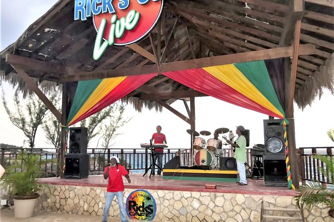 Negril Sunset Trip to Rick's Cafe from Montego Bay and Grand Palladium - Who will enjoy this outing most?