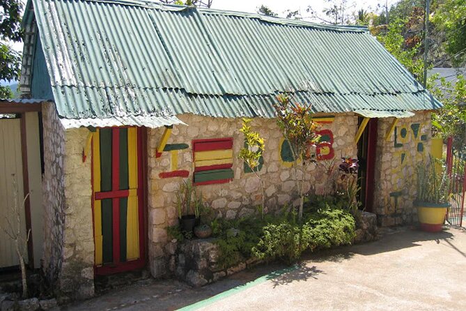 Nine Miles “Bob Marley’s Birthplace” and River Tubing from Montego Bay - What makes Nine Mile worth your time