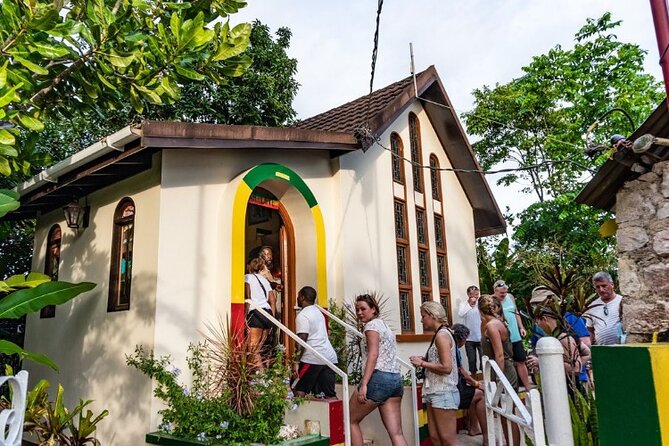 NineMile Tour: Journey to Bob Marley’s Birthplace & Resting Place - Inside the Bob Marley Nine Mile Museum