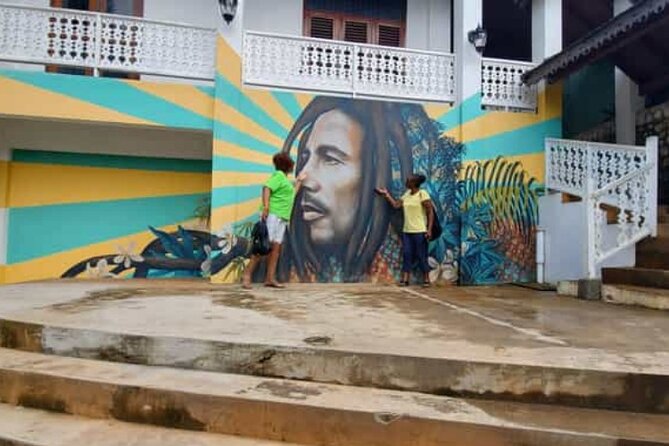 NineMile Tour: Journey to Bob Marley’s Birthplace & Resting Place - Leaving Montego Bay for Jamaica’s interior
