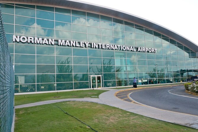 Norman Manley International Airport Kingston to Ocho Rios Hotels - From Kingston Airport to Ocho Rios without the usual fuss