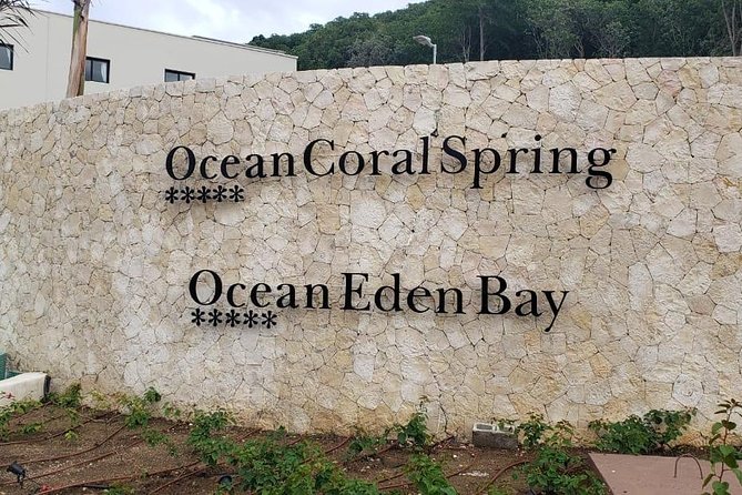 Ocean Eden Bay Montego Bay Airport Transfers - The driver can be part of your first Jamaica welcome