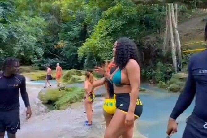 Ocho Rios and Blue Hole Eco Experience from Kingston - Ocho Rios, Lunch, and the Extra Stops