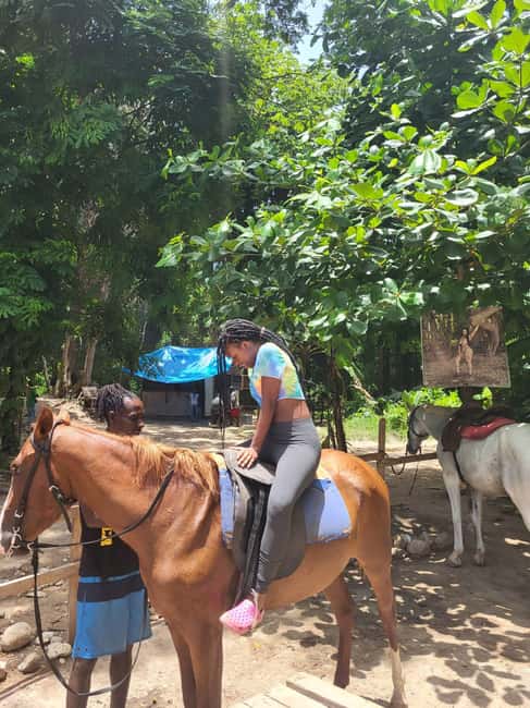 Ocho Rios : Bamboo River Rafting and HorseBack Riding - The ocean swim with your horse