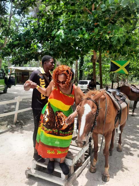 Ocho Rios : Bamboo River Rafting and HorseBack Riding - Your pickup from Ocho Rios hotels and the cruise port