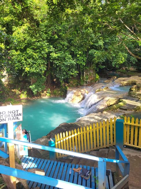 Ocho Rios : Blue Hole and Sightseeing Tour - Arriving at Island Gully Falls