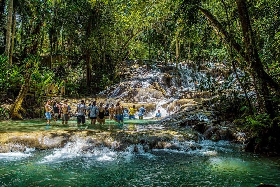 Ocho Rios: Dunn's River Falls and Shopping from Montego Bay - Starting from Montego Bay in a private vehicle