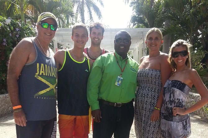 Ocho Rios Hotels Private Transfer - The Montego Bay to Ocho Rios road