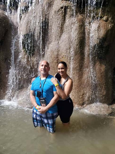 Ocho Rios: Konoko Falls, Fern Gully, and Shopping Tour - Taj Mahal Shopping Center is a practical final stop