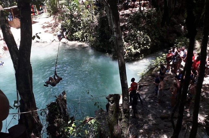 Ocho Rios River Tour: Blue Hole, Dunn's River and Tubing - Tips, clothing, and what to pack