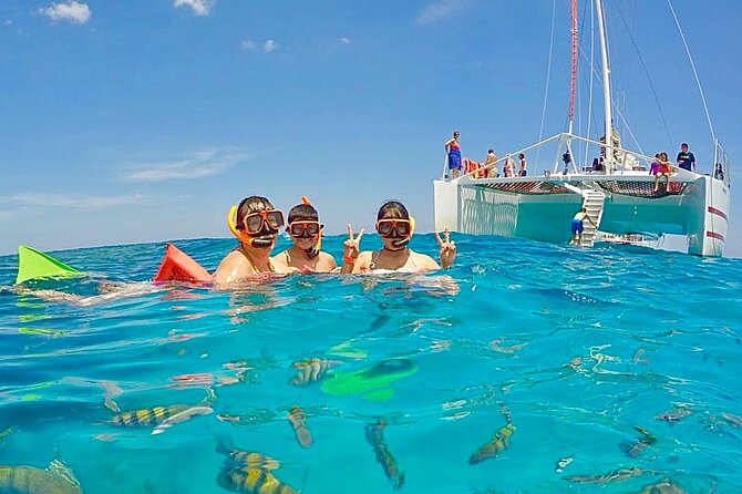 Party Catamaran Cruise with Open Bar and Snorkeling Montego Bay - The open bar and light snacks